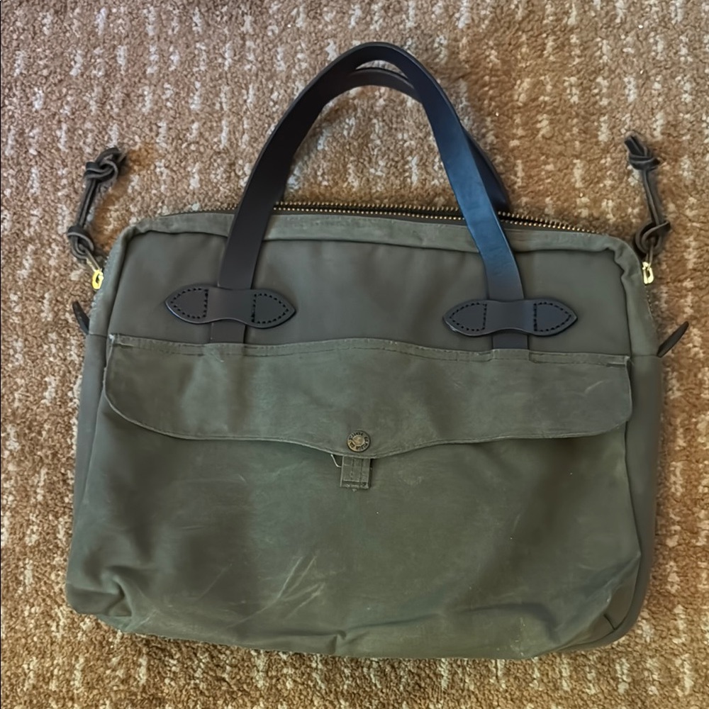 Filson Waxed Canvas briefcase Otter Green color